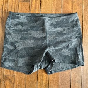 Nobulls shorts Size Medium